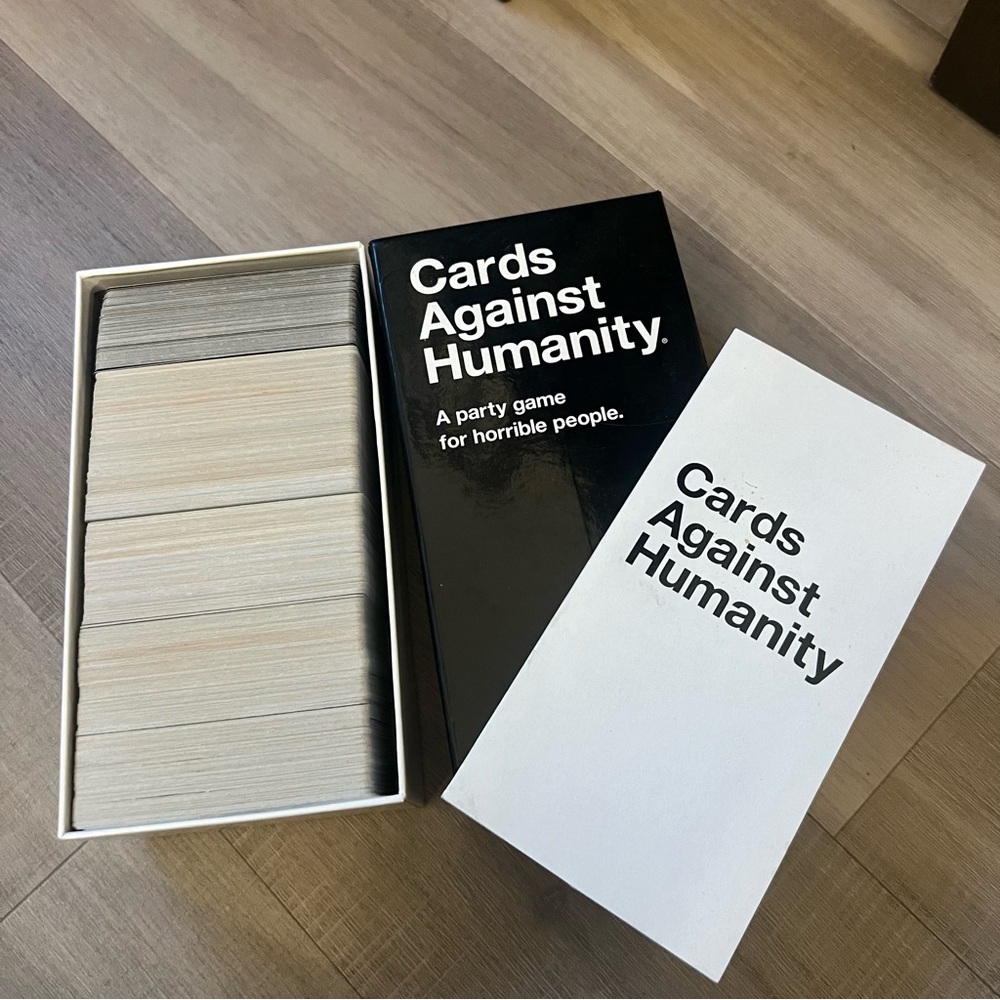 🤍2/$20🤍 Cards Against Humanity